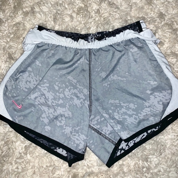 💕3/$25‼️💕NIKE Dri-Fit Running Shorts - Picture 9 of 9